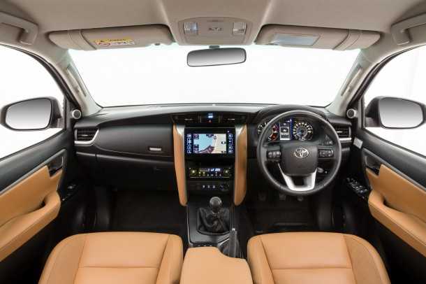 2016 toyota fortuner interior