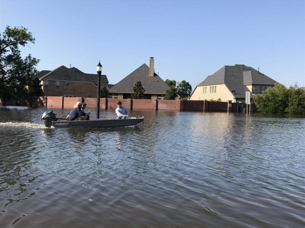 अमेरिका में भीषण तूफान के कारण कई मौतें