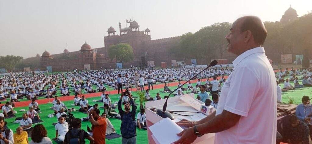 योग के रूप में भारत ने दुनिया को महान उपहार दिया - लोक सभा अध्यक्ष ओम बिरला