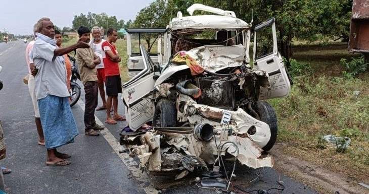 उत्तर प्रदेश में भीषण सड़क हादसा, 8 लोगों की दर्दनाक मौत