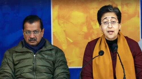 दिल्ली सरकार पर ‘आप’ का आरोप, बाबा साहेब और भगत सिंह की फोटो हटाई