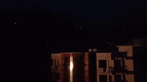 जम्मू-कश्मीर, पंजाब, राजस्थान के कई इलाकों में ब्लैकआउट, सायरन बजा