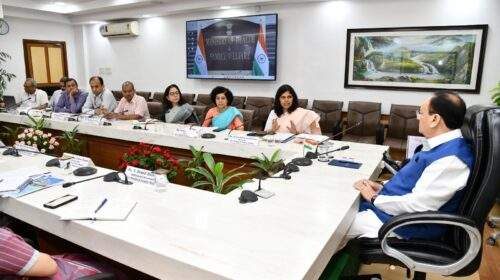 दिल्ली : जेपी नड्डा ने आपातकालीन स्वास्थ्य सेवाओं को लेकर की समीक्षा बैठक