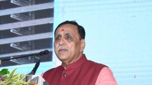 अहमदाबाद विमान हादसा : गुजरात के पूर्व मुख्यमंत्री विजय रूपाणी, साधारण शुरुआत से शिखर तक का सफर
