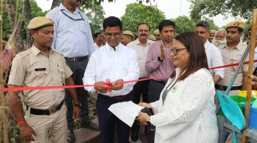 एनडीएमसी अध्यक्ष ने कनॉट प्लेस में कचरे को कम करने, पुनः उपयोग करने और रीसाइकिल करने को बढ़ावा देने के लिए रीसाइकिल मेला शुरू किया