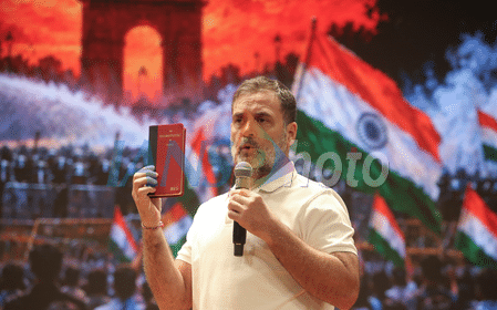 राहुल गांधी ने चुनाव आयोग को लेकर सुप्रीम कोर्ट में दाखिल की याचिका, मंगलवार को सुनवाई संभव